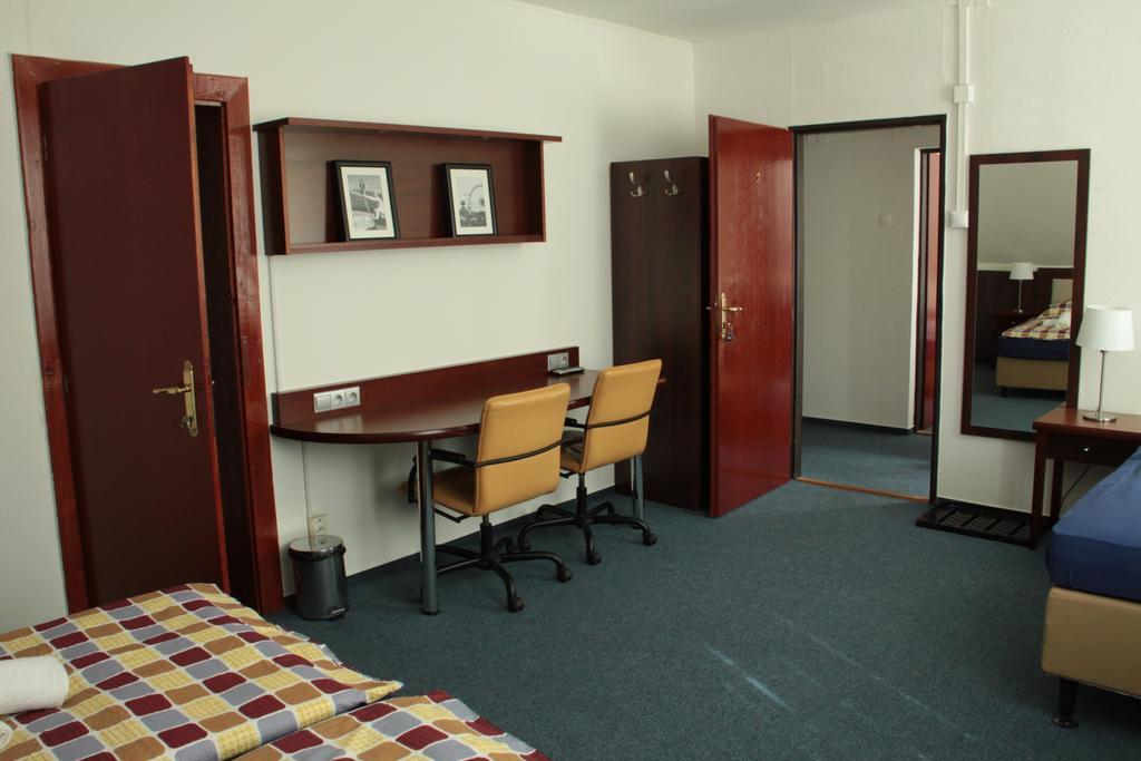 Pension & Restaurace Na Rychte Prague Room photo